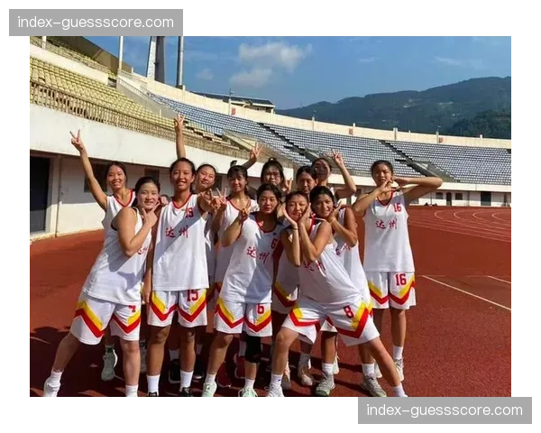 冉珂嘉母亲回忆女儿篮球之路：从小热爱篮球，没想到能长到1.81米